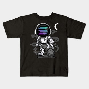 Astronaut Solana Coin To The Moon Crypto Token Cryptocurrency Wallet Birthday Gift For Men Women Kids Kids T-Shirt